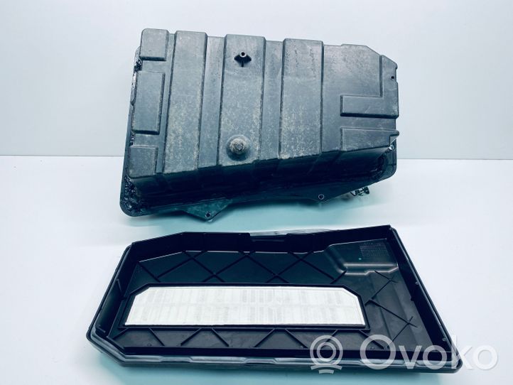 Volkswagen Touareg II Support boîte de batterie 7P0801283