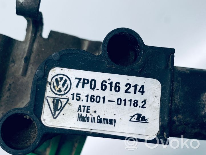 Volkswagen Touareg II Czujnik poziomu zawieszenia pneumatycznego osi przedniej 7P0616214