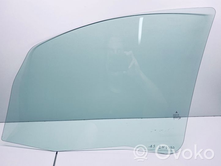 Mitsubishi Colt Front door window glass four-door MR959286