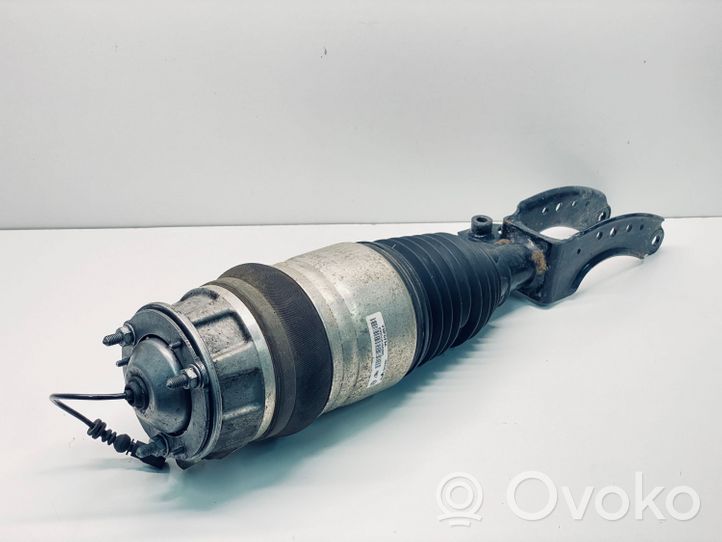 Volkswagen Touareg II Ammortizzatore anteriore a sospensione pneumatica 7P6616039N