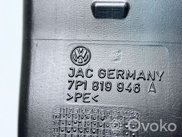 Volkswagen Touareg II Conduit d'air (cabine) 7P1819946A