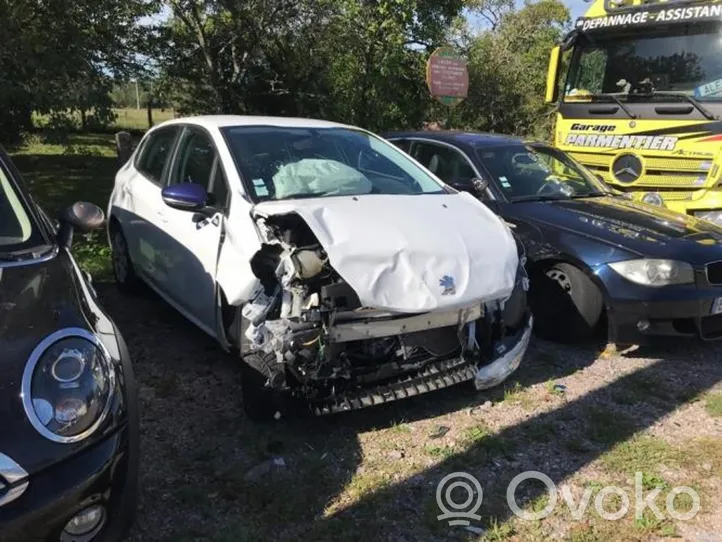 Peugeot 208 Compresseur de climatisation 9815198580