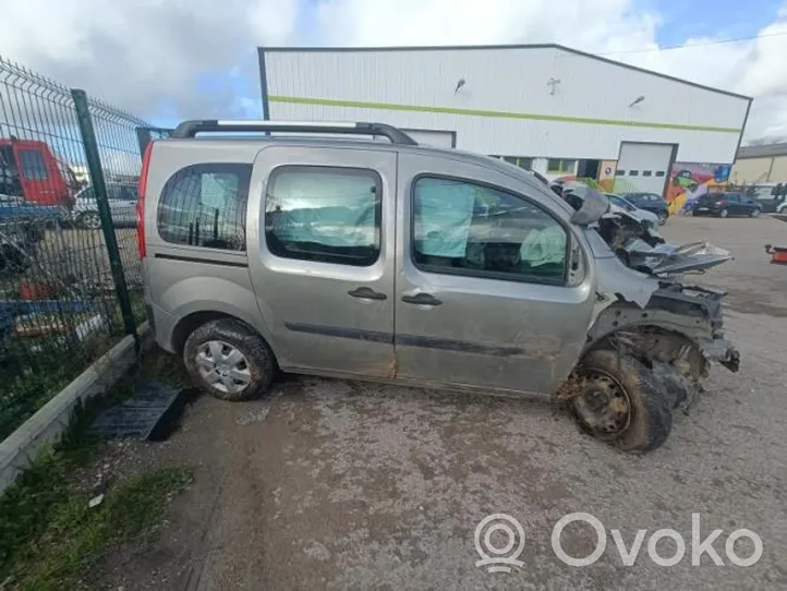 Renault Kangoo II Aizmugurējais virsbūves sānu stikls 8200530865