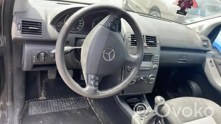 Mercedes-Benz A W169 Autre éclairage intérieur 