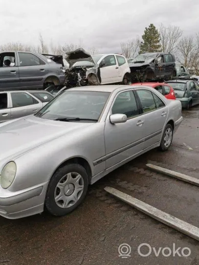 Mercedes-Benz E AMG W210 Autres pièces intérieures 2104000702