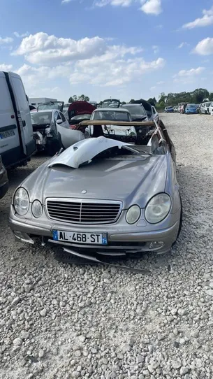 Mercedes-Benz E AMG W211 Serrure de porte avant 