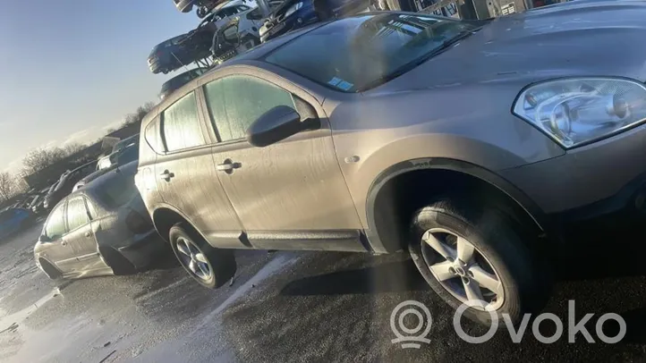 Nissan Qashqai Przepływomierz masowy powietrza MAF 1658000Q0A