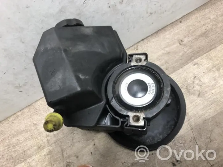 Renault Safrane Ohjaustehostimen pumppu 7439140244