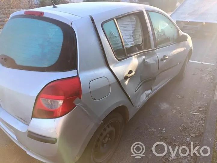 Renault Clio III Éclairage de plaque d'immatriculation 