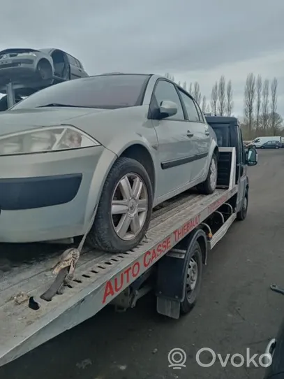 Renault Megane II Zawias klapy tylnej bagażnika 