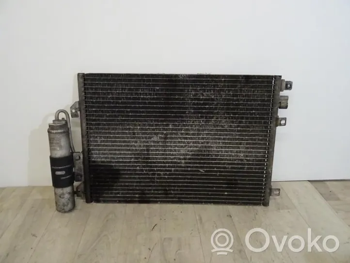 Renault Clio III Radiateur condenseur de climatisation 