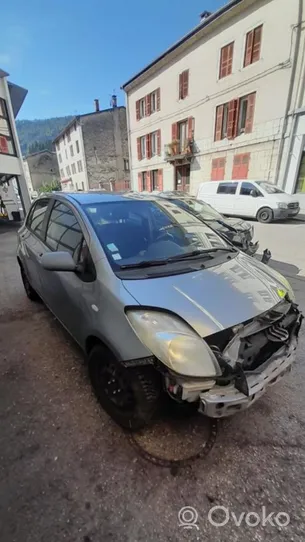 Toyota Yaris Mécanisme de lève-vitre avant sans moteur 698200D041