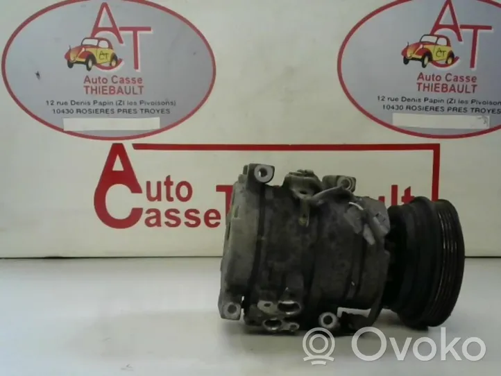 Toyota Avensis T220 Ilmastointilaitteen kompressorin pumppu (A/C) 883202B41084