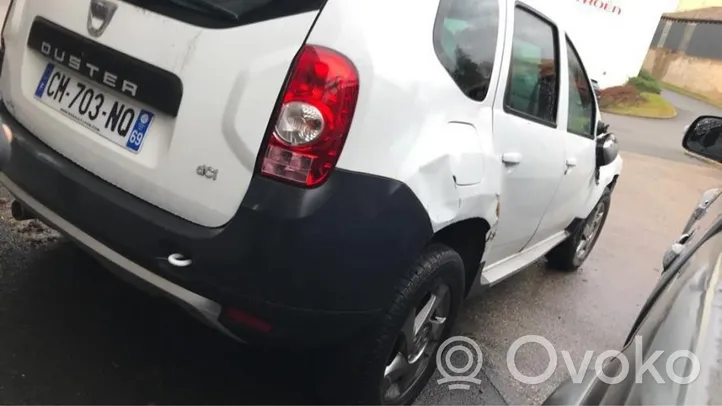 Dacia Duster Moottorin alustan välipohjan roiskesuoja 758901227R