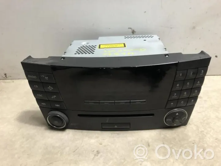 Mercedes-Benz E AMG W211 Unità principale autoradio/CD/DVD/GPS 2118702889