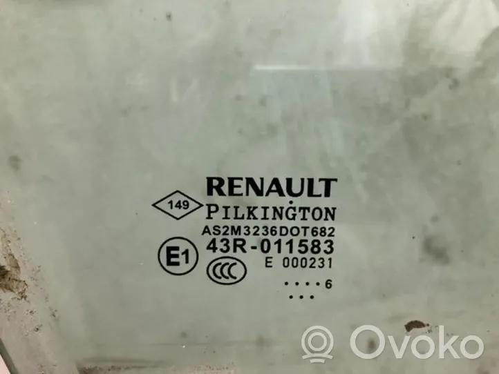 Renault Captur Szyba drzwi przednich 803006778R