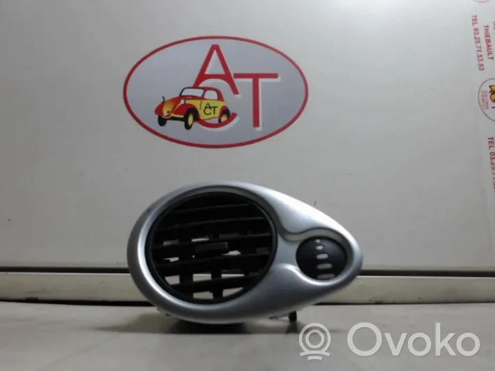 Renault Clio III Grille d'aération centrale 