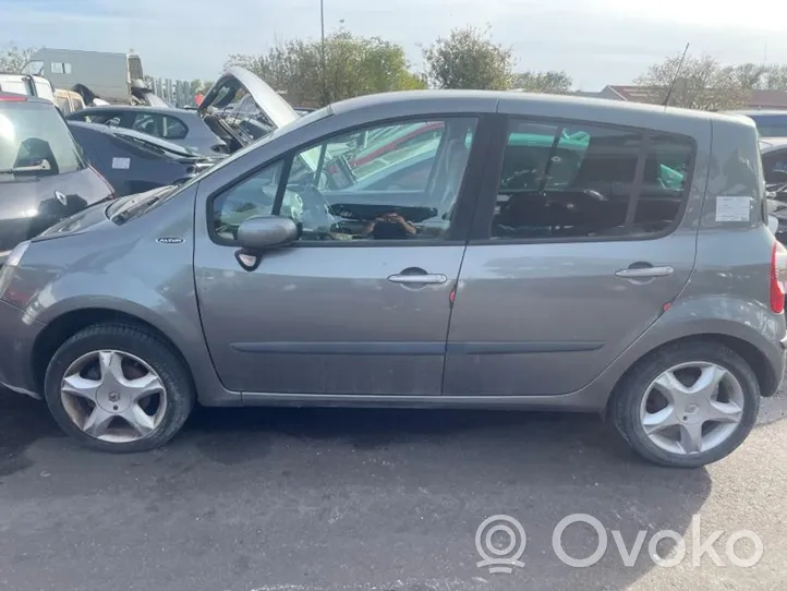 Renault Modus Įrankių komplektas 8200492487A