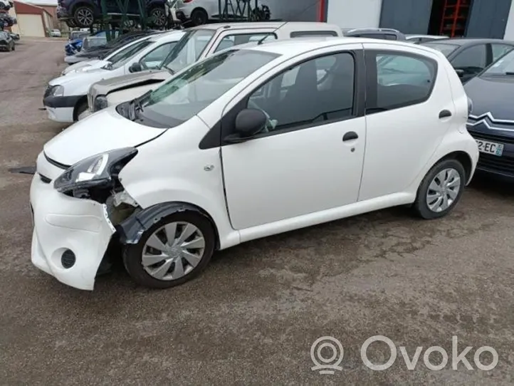 Toyota Aygo AB10 Įrankių komplektas 