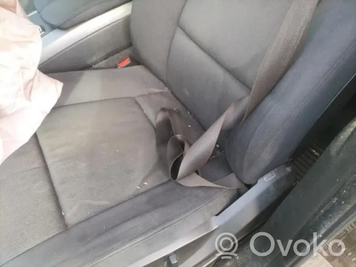 BMW X5 E70 Un ensemble de poignées pour le plafond 51166977700