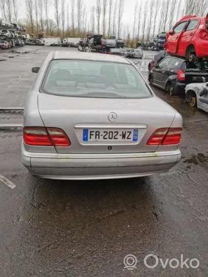 Mercedes-Benz E AMG W210 Komplet uchwytów do sufitu 20881004517D43