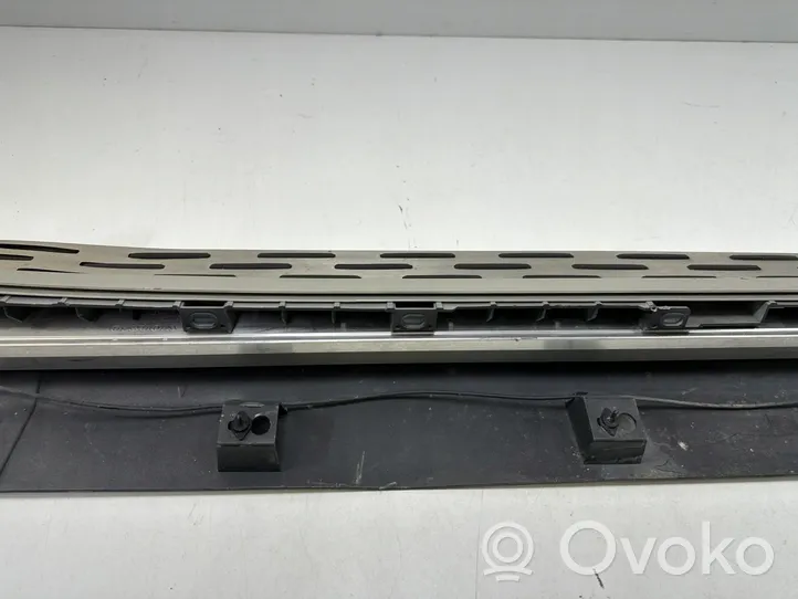 Volvo XC90 Front sill (body part) 31408297