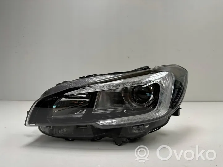 Subaru WRX STI Lampa przednia 84002-VA030