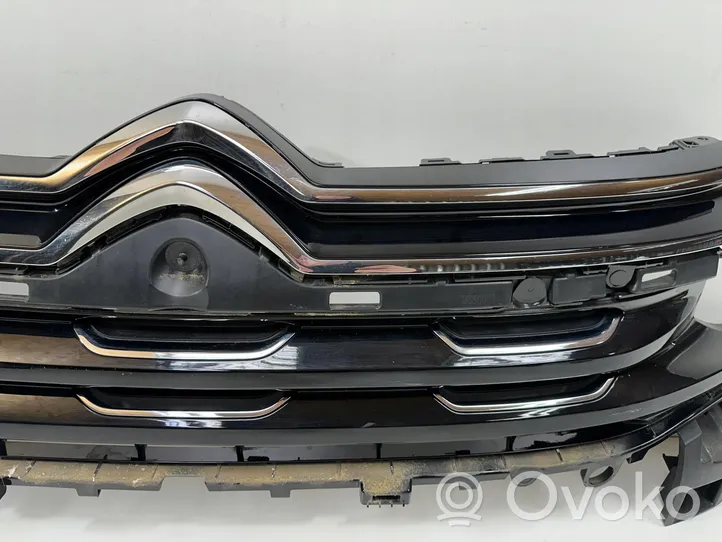 Citroen C5 Aircross Grille calandre supérieure de pare-chocs avant 9825347677