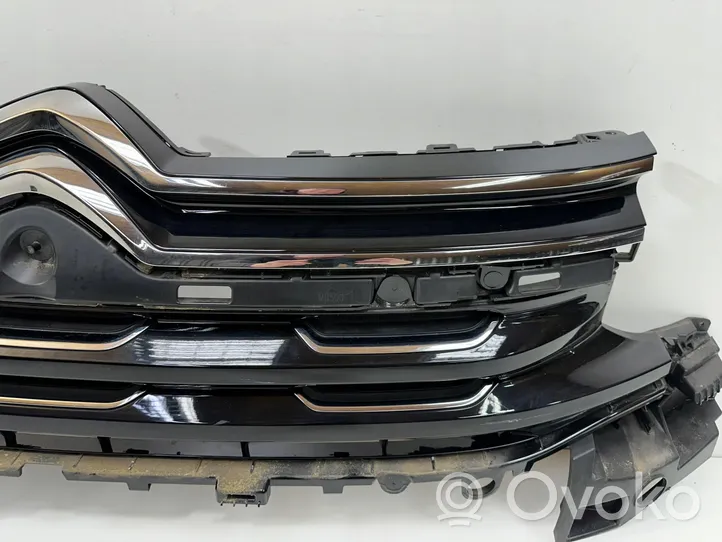 Citroen C5 Aircross Grille calandre supérieure de pare-chocs avant 9825347677