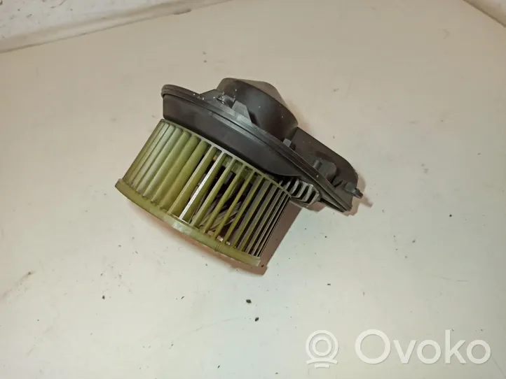 Audi A4 S4 B5 8D Ventola riscaldamento/ventilatore abitacolo 