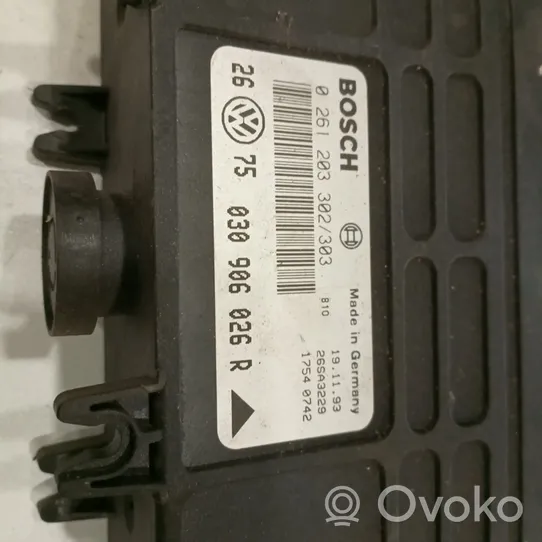 Volkswagen Golf III Sterownik / Moduł ECU 