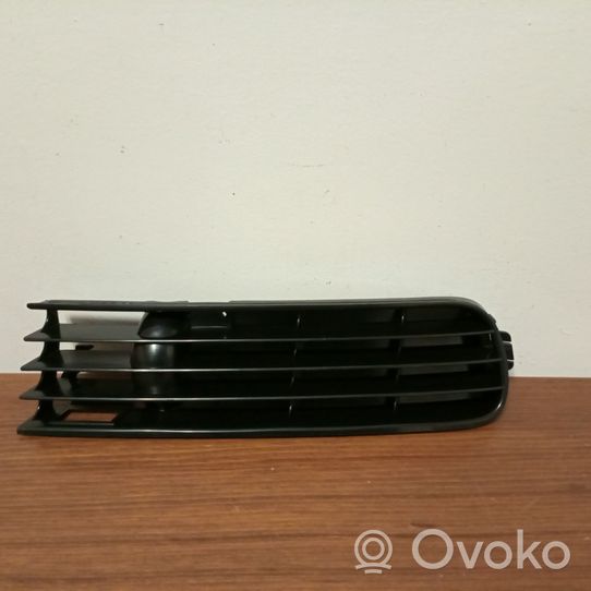 Audi 100 S4 C4 Grille de calandre avant 