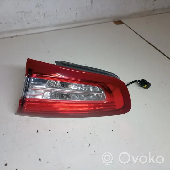 Citroen DS5 Lampy tylnej klapy bagażnika 