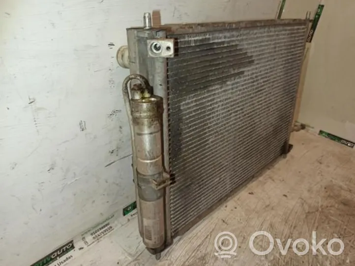 Renault Clio III Radiateur de refroidissement 