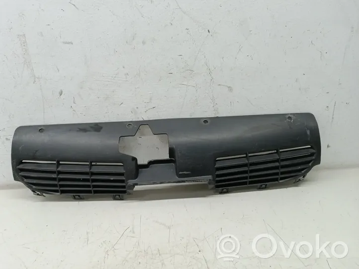 Peugeot 206 Atrapa chłodnicy / Grill 