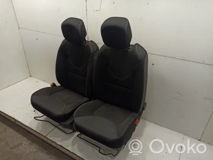 Renault Clio IV Fotele / Kanapa / Boczki / Komplet 