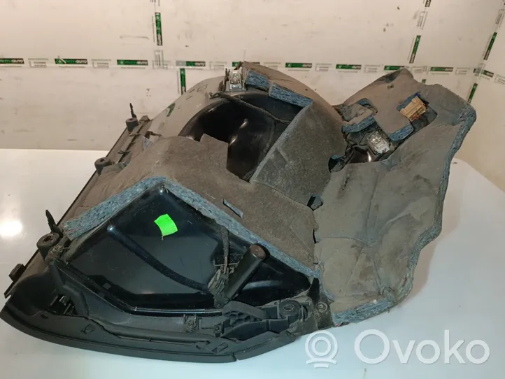 Audi A4 S4 B7 8E 8H Panelės stalčiuko/lentinėlės paklotėlis 