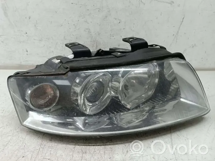 Audi A4 S4 B6 8E 8H Lampa przednia 