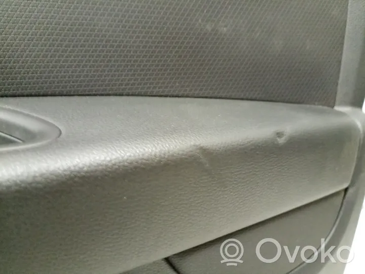 Renault Clio IV Boczki / Poszycie drzwi przednich 