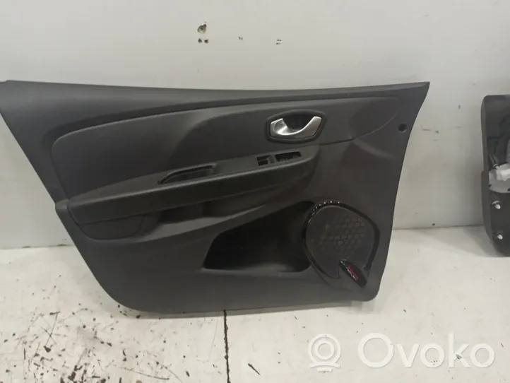 Renault Clio IV Etuoven verhoilu 