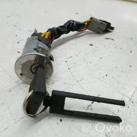 Renault Clio I Ignition lock 