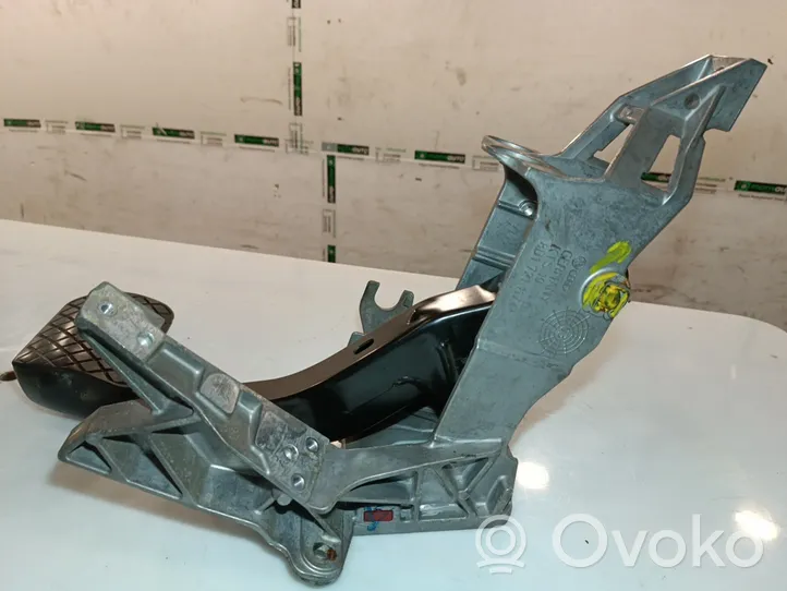 Volkswagen PASSAT B5.5 Pedal assembly 