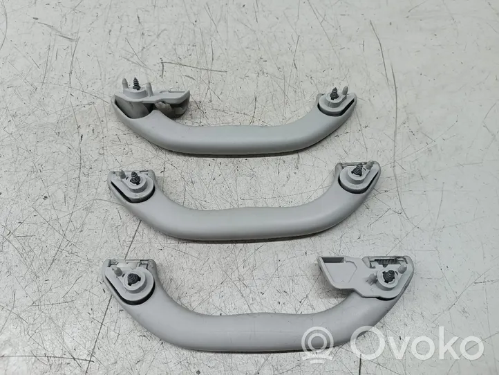 Volkswagen PASSAT B5.5 Front door interior handle 