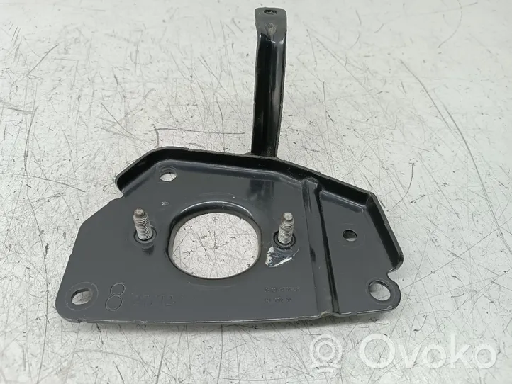 Citroen Berlingo Engine mount bracket 