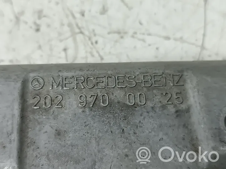 Mercedes-Benz C W202 Istuimien ja ovien verhoilusarja 