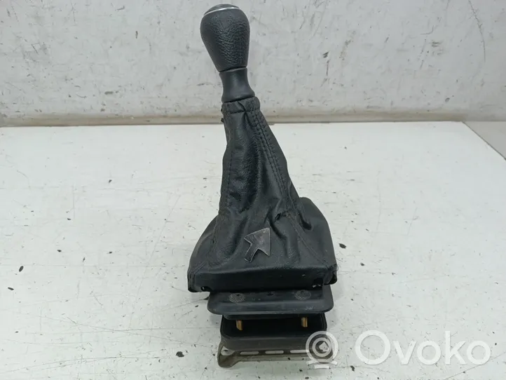 Peugeot 406 Commutateur / bouton de changement de vitesse 