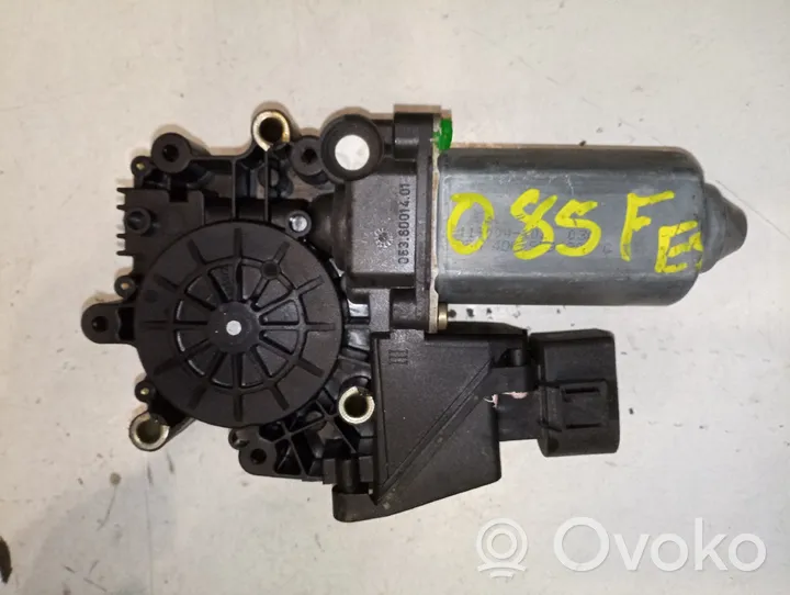 Audi A8 S8 D2 4D Moteur de lève-vitre de porte avant 