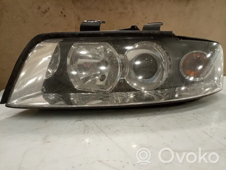 Audi A4 S4 B6 8E 8H Lampa przednia 