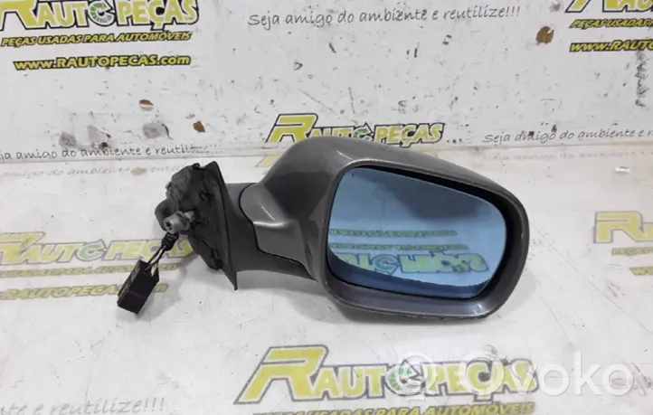 Audi A4 S4 B5 8D Front door electric wing mirror 