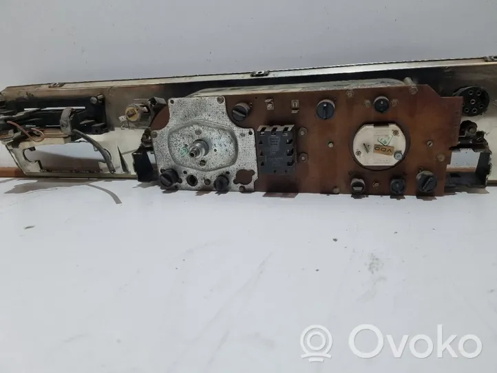 Opel Rekord C Compteur de vitesse tableau de bord 